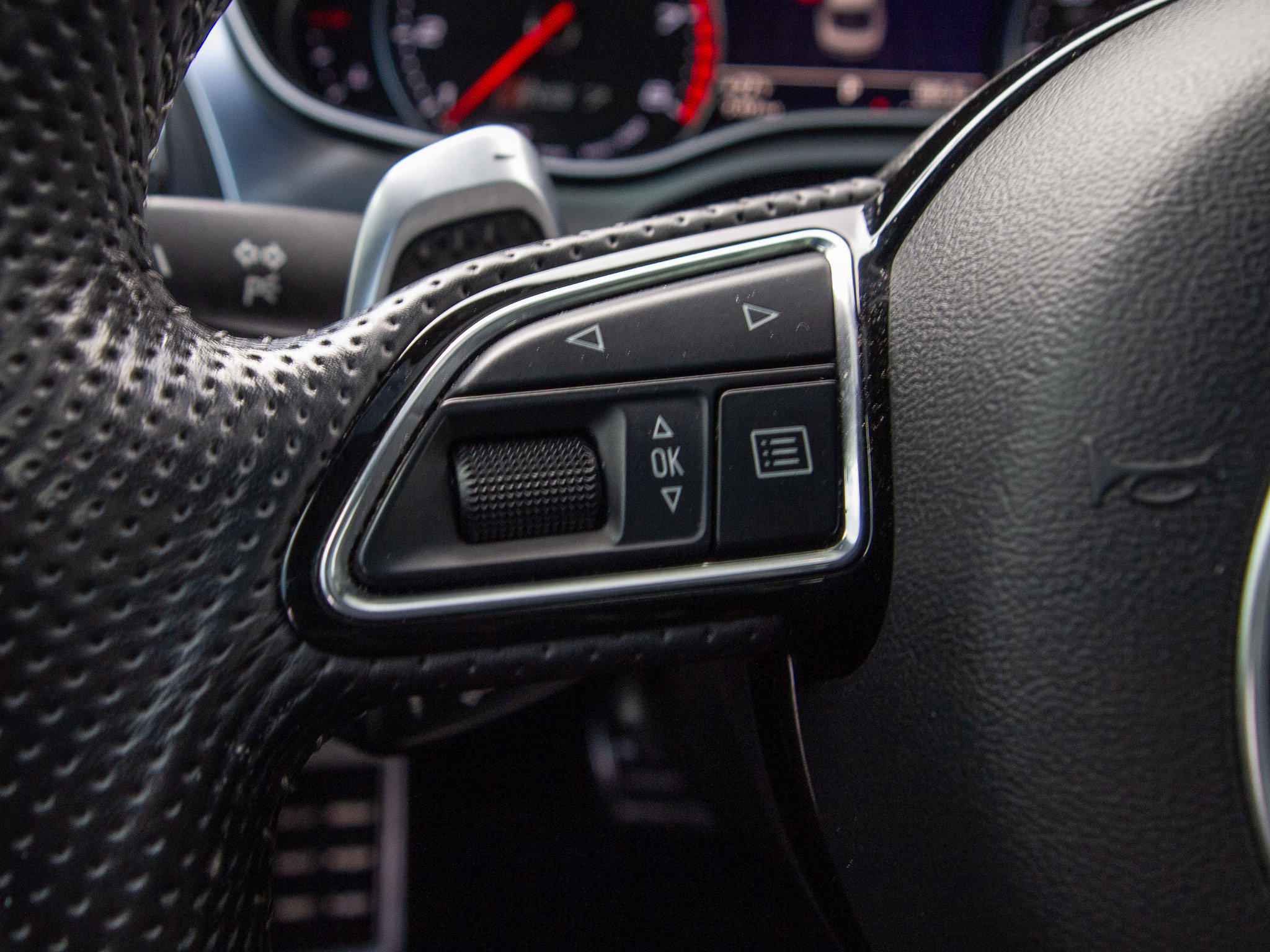 Used 2017 Audi RS 7 Performance w/ Driver Assistance Package image 21