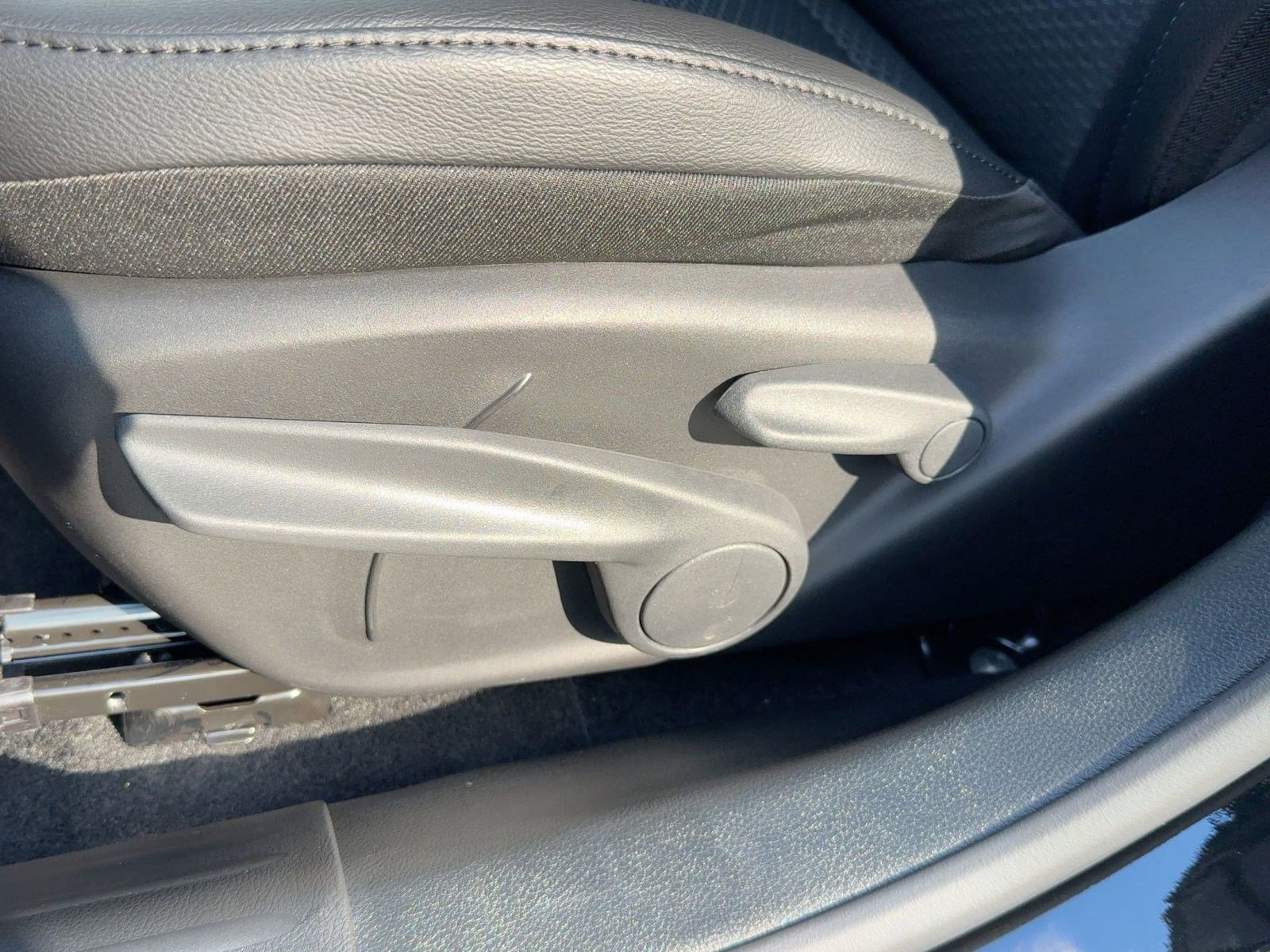 New 2026 Jeep Compass Latitude image 13