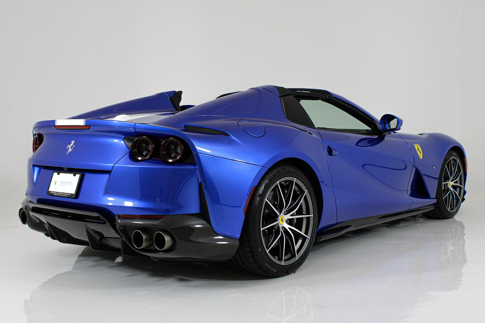 Certified 2022 Ferrari 812 GTS RWD image 39