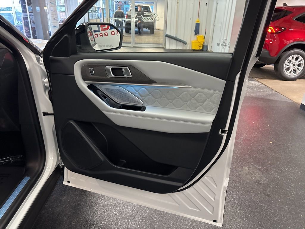 New 2026 Ford Explorer Platinum w/ LUX Leather Package image 31