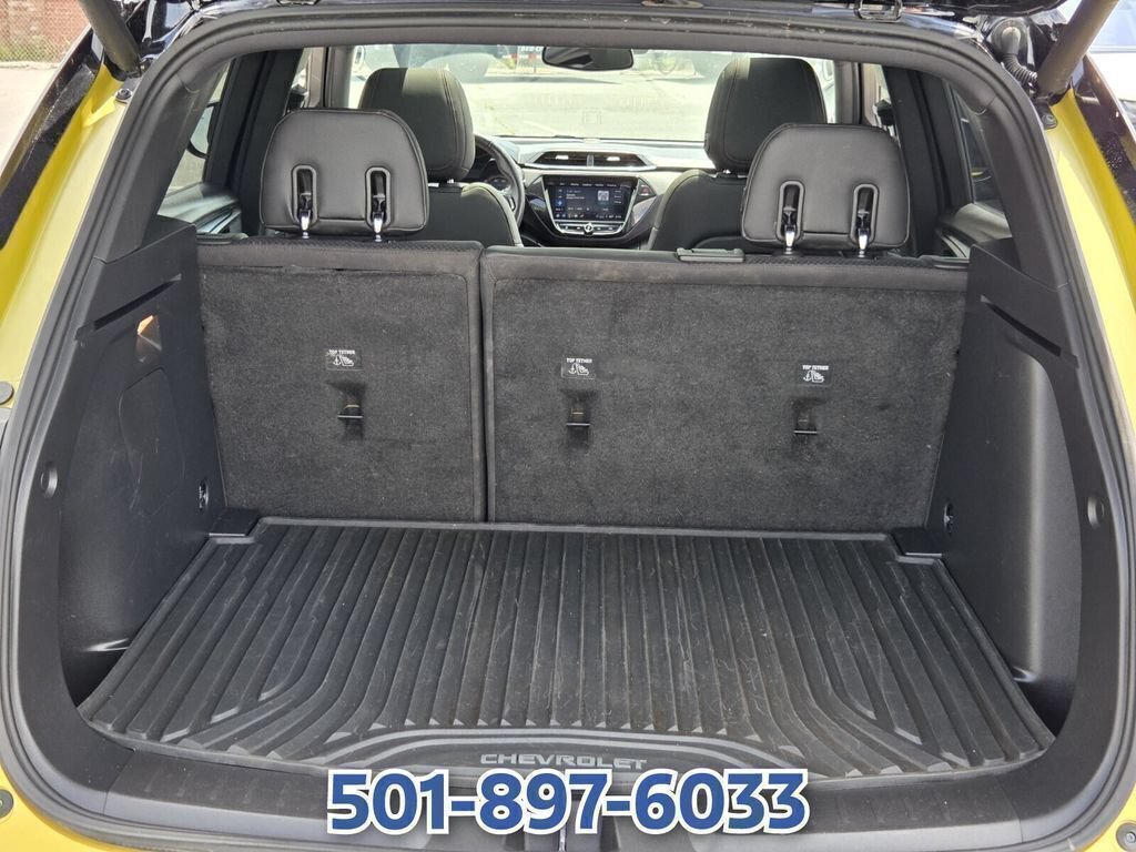 Used 2023 Chevrolet TrailBlazer RS w/ Sun and Liftgate Package FWD image 13