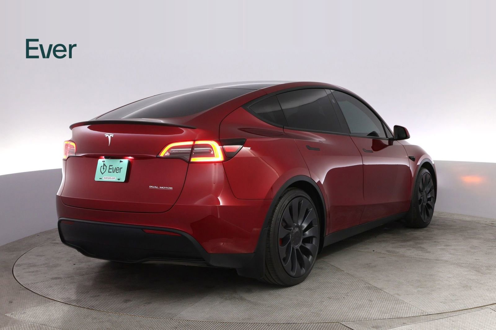 Used 2024 Tesla Model Y Performance AWD/4WD image 3