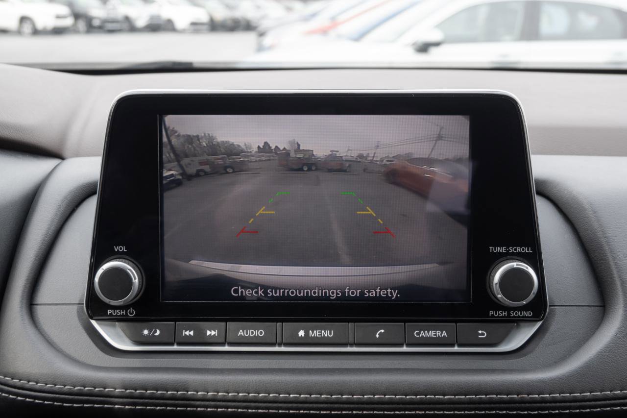 Used 2023 Nissan Rogue SV image 28