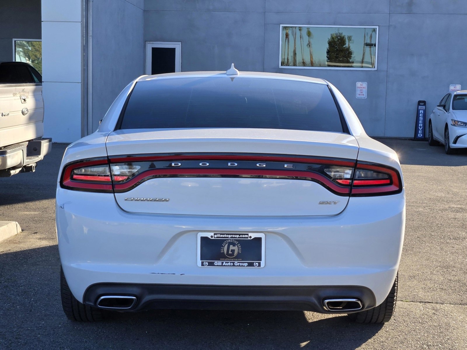 Used 2015 Dodge Charger SXT image 5