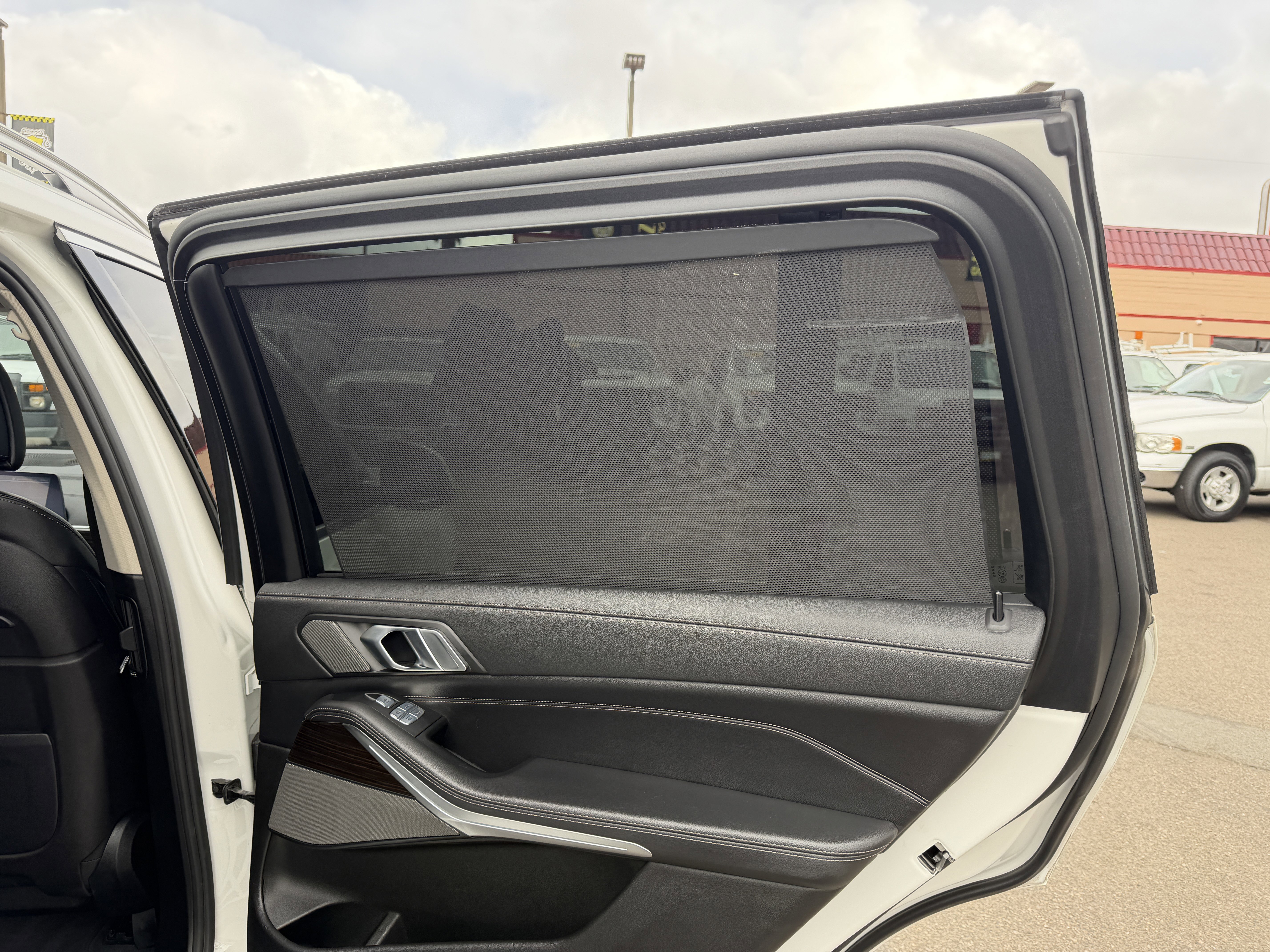 Used 2020 BMW X7 xDrive40i w/ Premium Package image 23