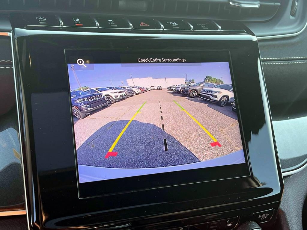 Certified 2023 Jeep Grand Cherokee Altitude image 33