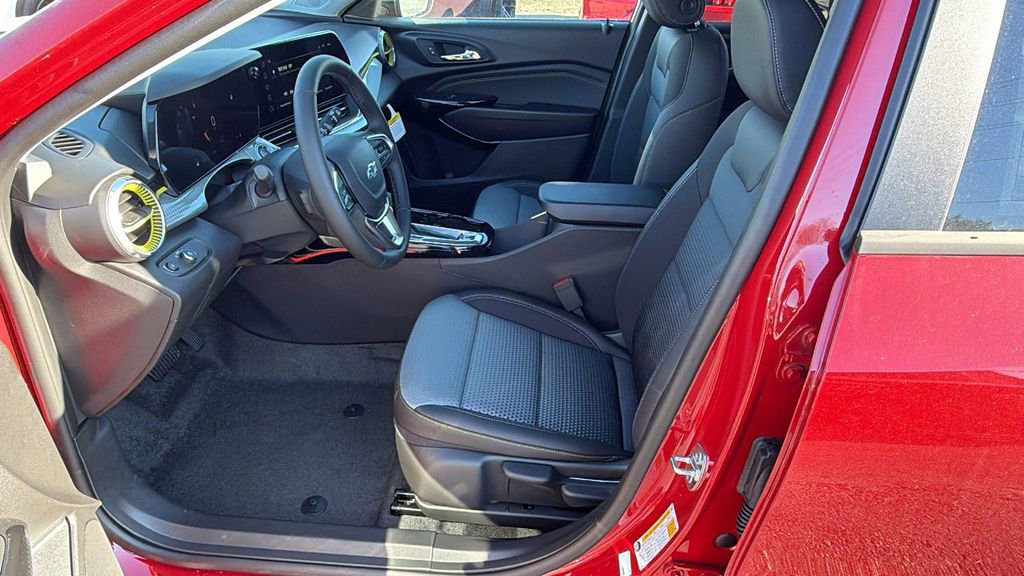 New 2026 Chevrolet Trax LT w/ Midnight Edition image 12