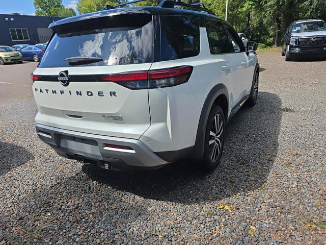 Used 2023 Nissan Pathfinder Platinum AWD/4WD image 10