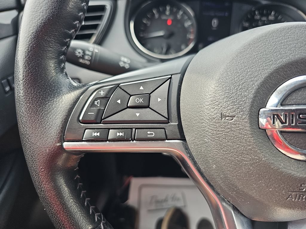Used 2020 Nissan Rogue SV w/ Premium Package AWD/4WD image 17