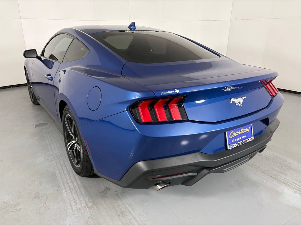 Used 2024 Ford Mustang Coupe image 7