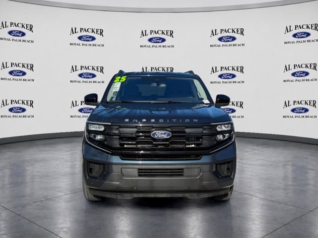 Used 2025 Ford Expedition Max Active RWD image 4