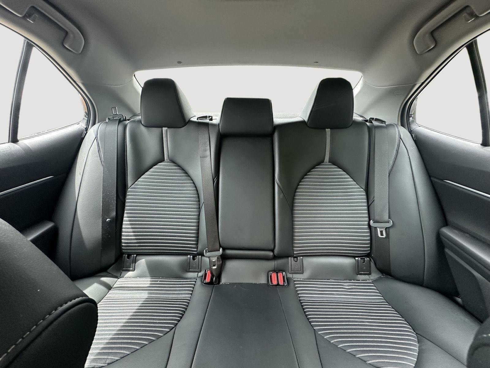 Certified 2022 Toyota Camry SE w/ Convenience Package FWD image 13