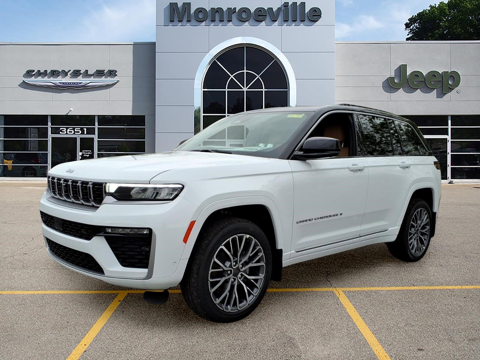 New 2026 Jeep Grand Cherokee Summit AWD/4WD image 1