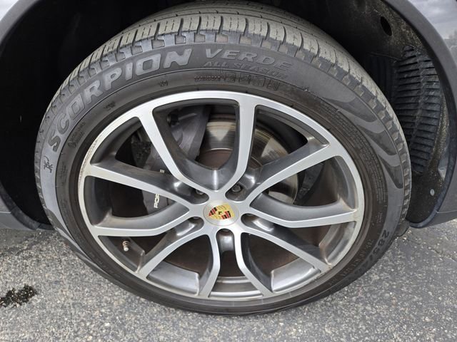 Used 2020 Porsche Cayenne AWD/4WD image 36