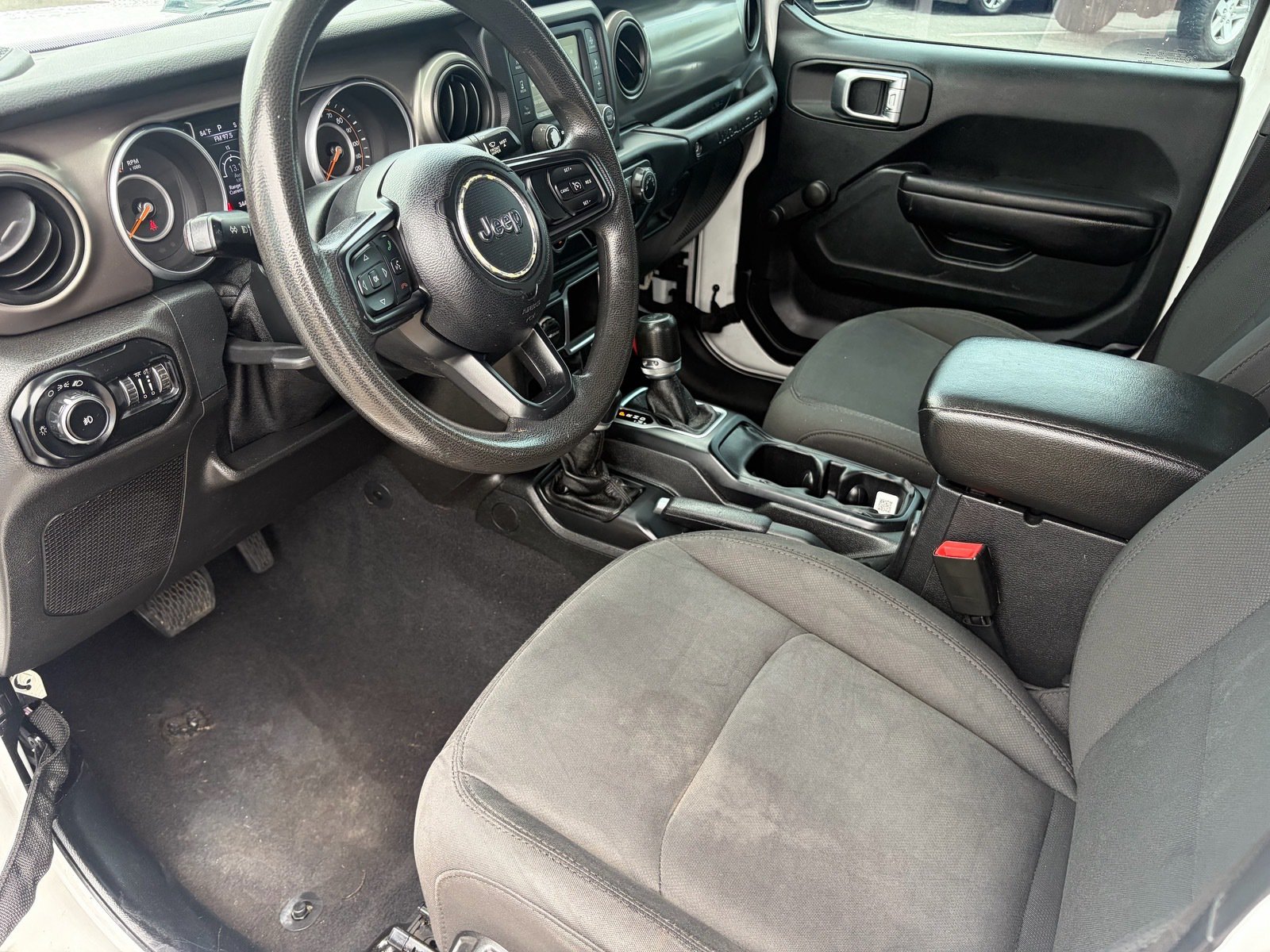 Used 2018 Jeep Wrangler Unlimited Sport AWD/4WD image 11