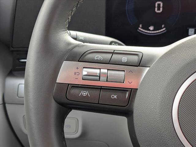 Used 2025 Hyundai Kona SEL image 12