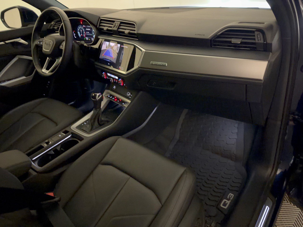 Used 2024 Audi Q3 2.0T Premium AWD/4WD image 31