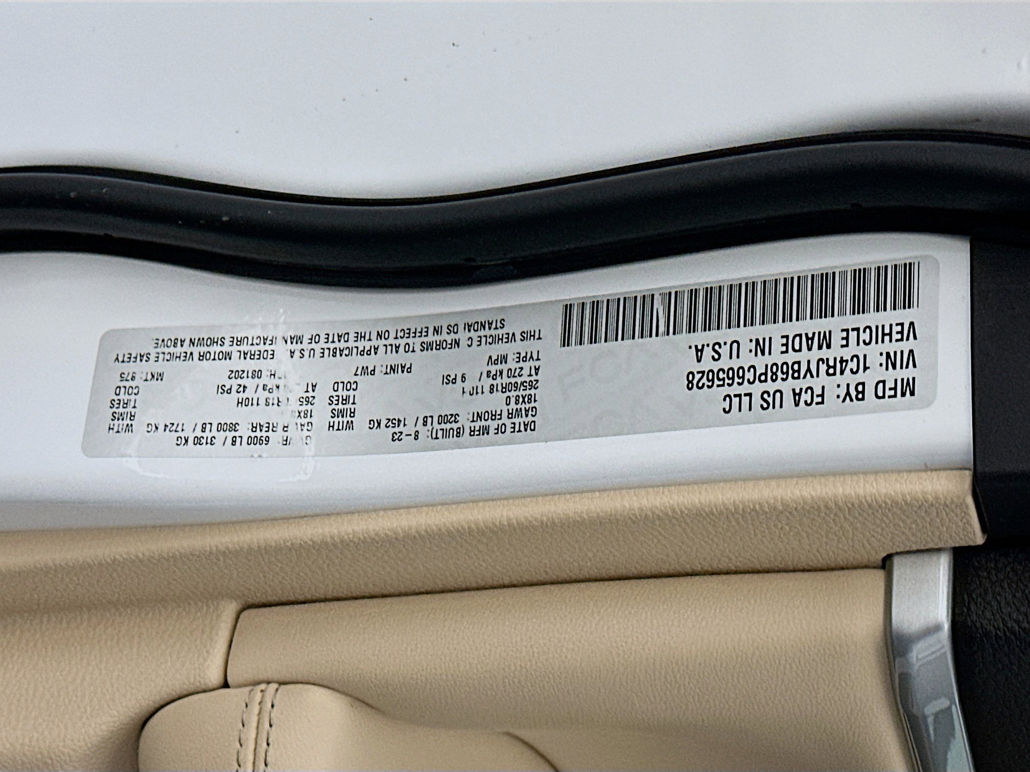 Used 2023 Jeep Grand Cherokee 4WD 4xe image 12