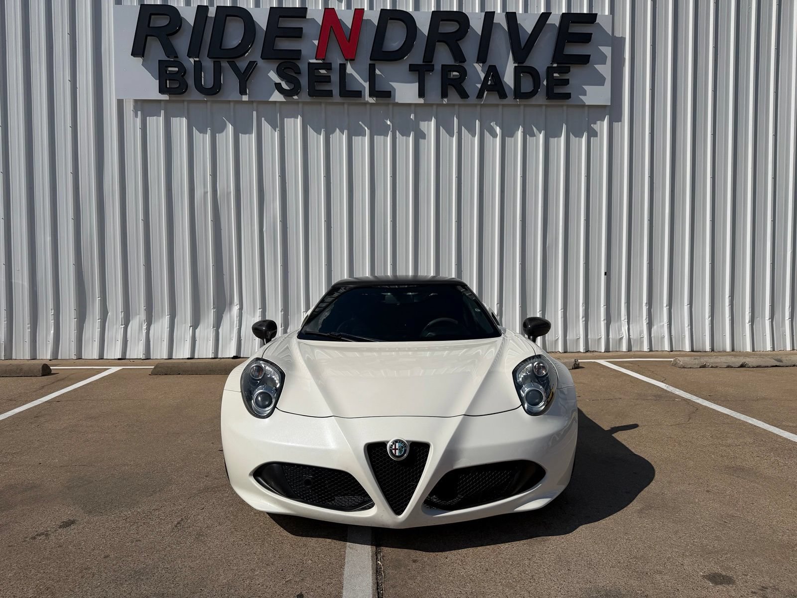 Used 2016 Alfa Romeo 4C Coupe w/ Coupe Track Package 1 RWD image 10