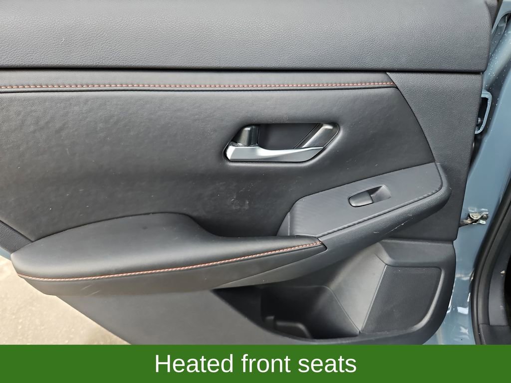 Used 2025 Nissan Sentra SR w/ SR Premium Package FWD image 30