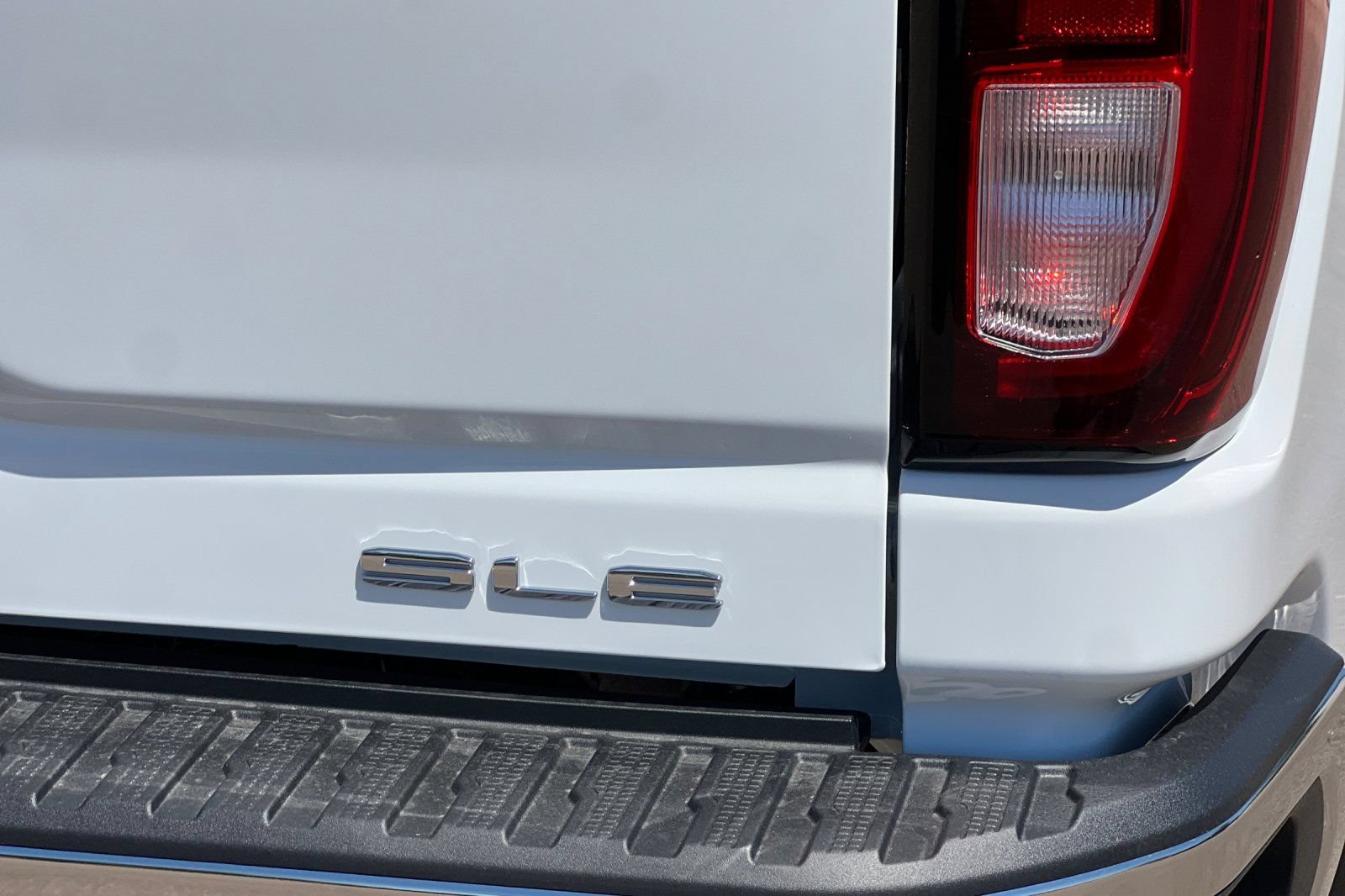 New 2026 GMC Sierra 2500 SLE w/ SLE Value Package; AWD/4WD image 21