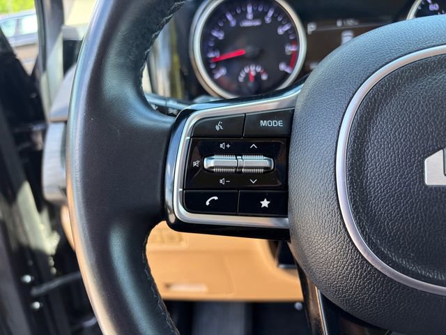Used 2024 Kia Carnival EX FWD image 6