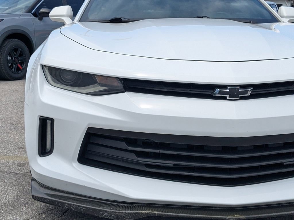 Used 2018 Chevrolet Camaro LT w/ RS Package RWD image 9