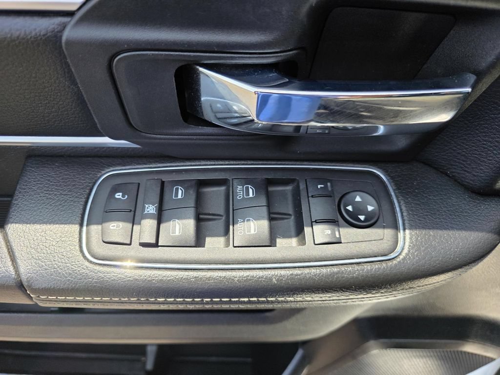 Used 2023 RAM 1500 Warlock AWD/4WD image 13