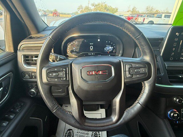 Used 2023 GMC Yukon AT4 AWD/4WD image 24