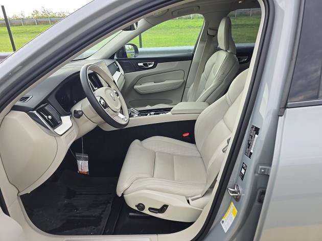 Used 2026 Volvo XC60 B5 Ultra AWD/4WD image 15
