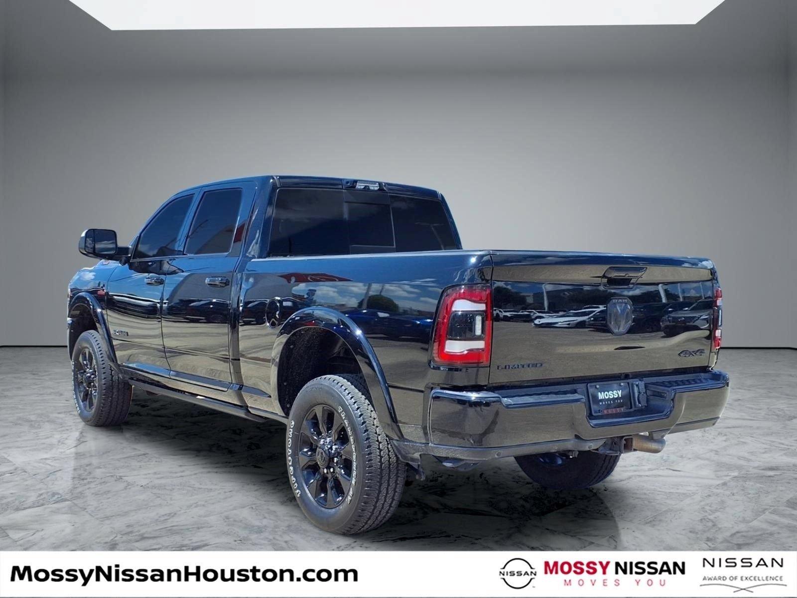 Used 2022 RAM 2500 Limited AWD/4WD image 2