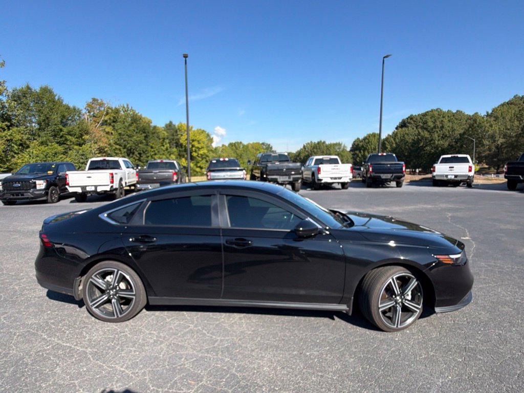 Used 2025 Honda Accord Sport image 16