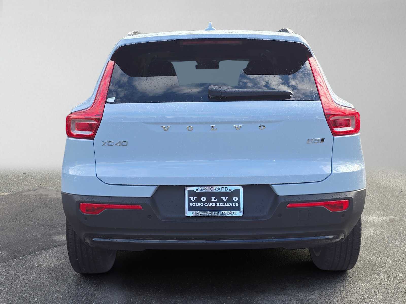 New 2026 Volvo XC40 B5 Plus w/ Protection Package Premier AWD/4WD image 4
