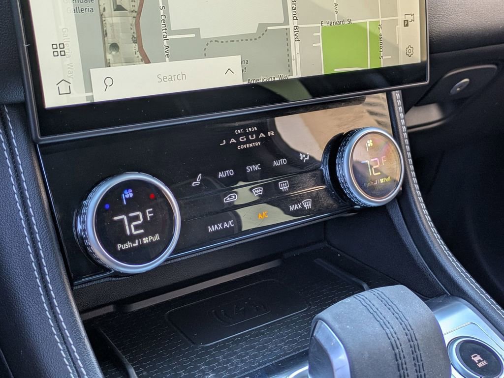 Used 2024 Jaguar F-PACE R-Dynamic S image 17