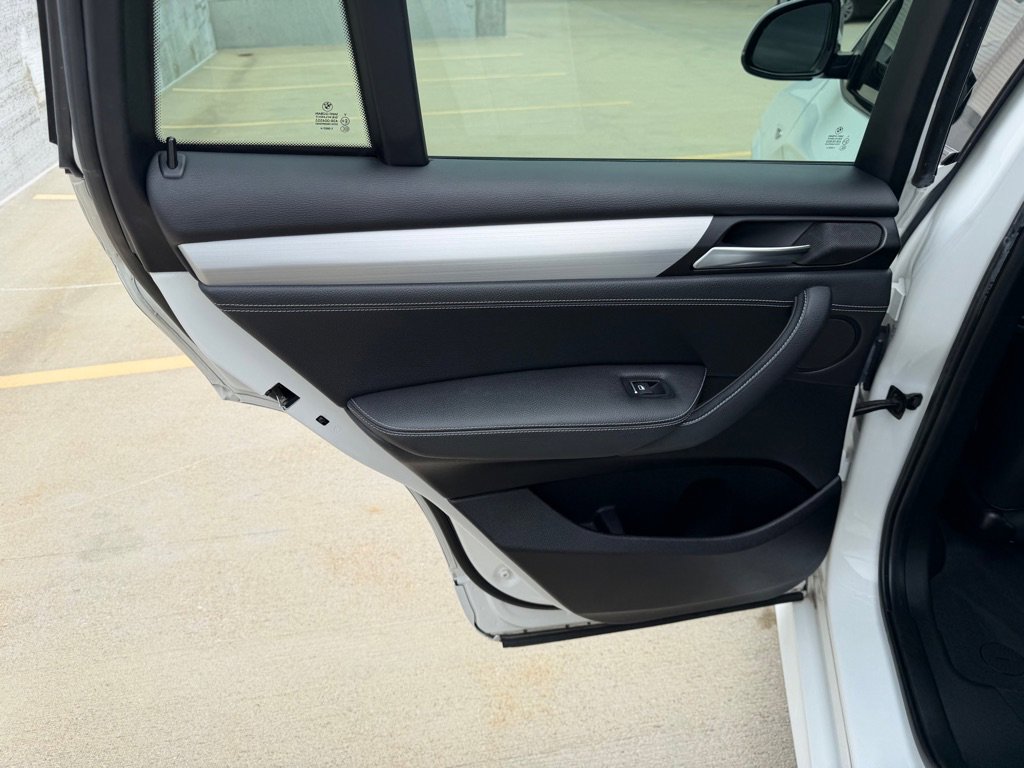 Used 2017 BMW X4 xDrive28i AWD/4WD image 23