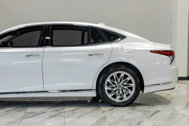 Used 2018 Lexus LS 500 w/ Accessory Package (Z1) RWD image 17