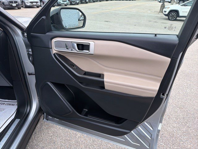 Used 2020 Ford Explorer Limited image 19