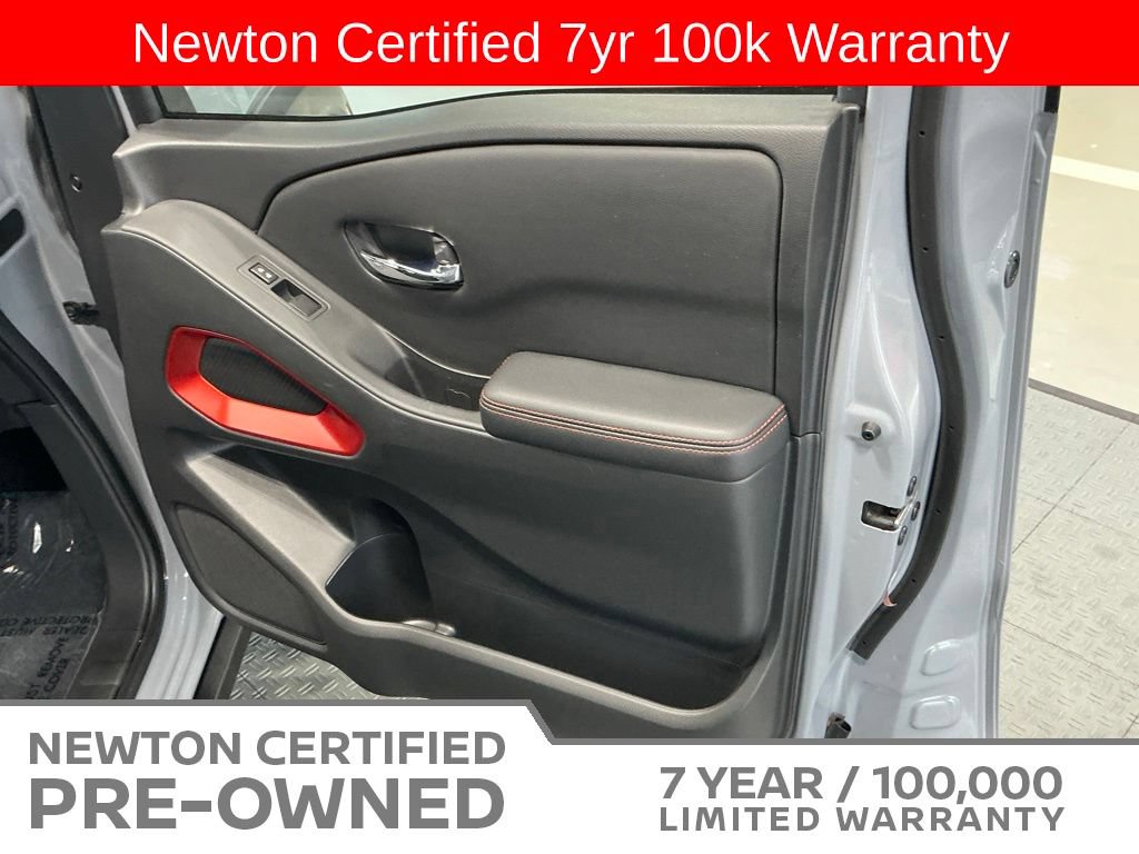 Used 2025 Nissan Frontier PRO-4X AWD/4WD image 43