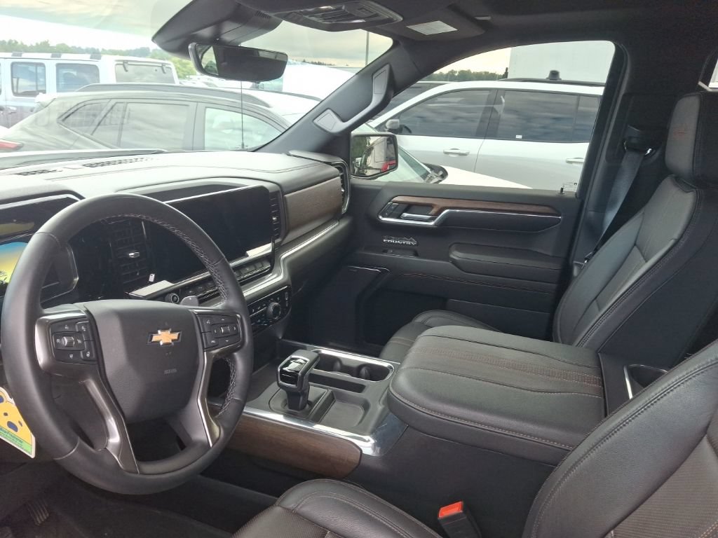 Certified 2023 Chevrolet Silverado 1500 High Country w/ High Country Premium Package AWD/4WD image 8