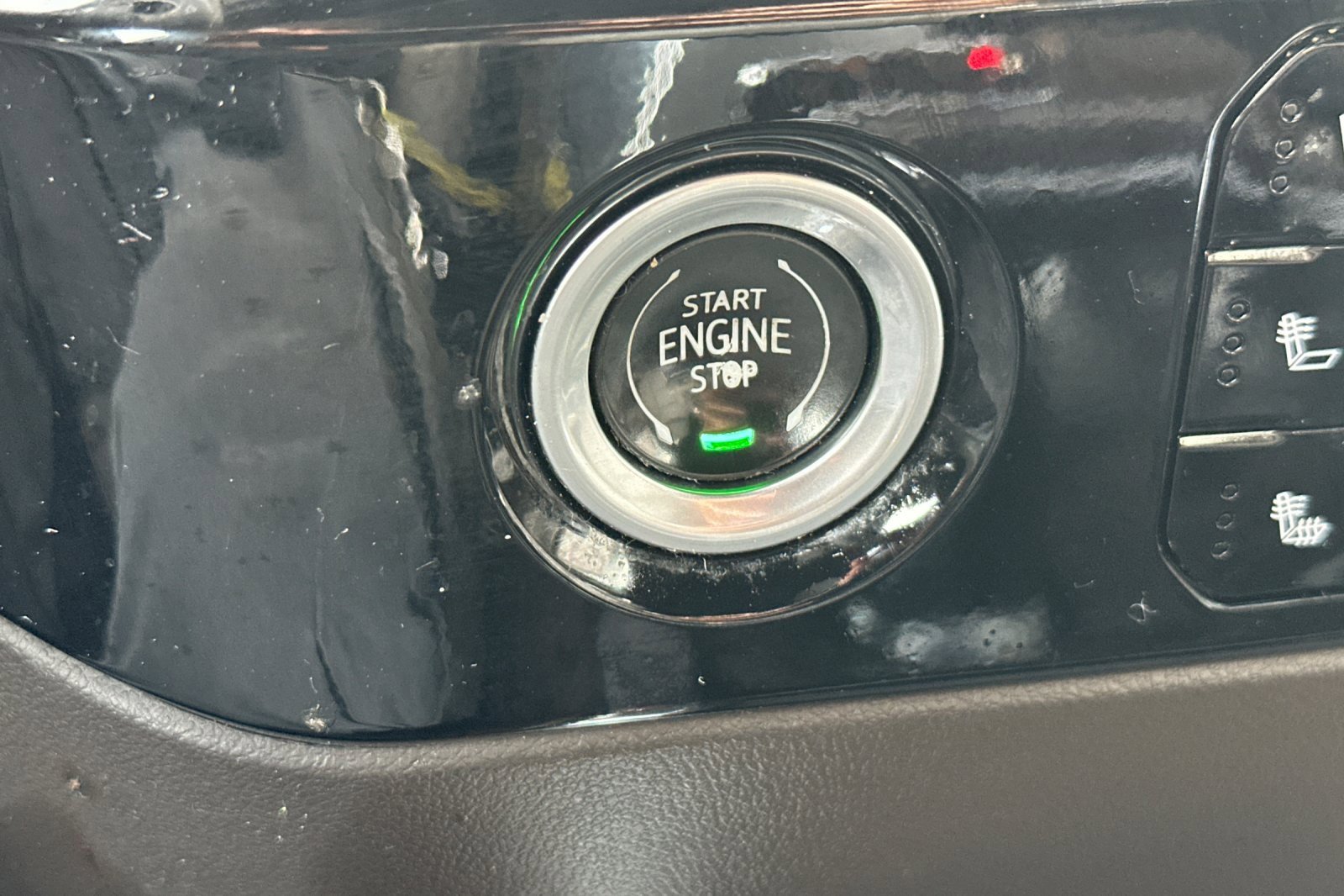 Used 2022 GMC Sierra 1500 SLT w/ SLT Convenience Package image 22