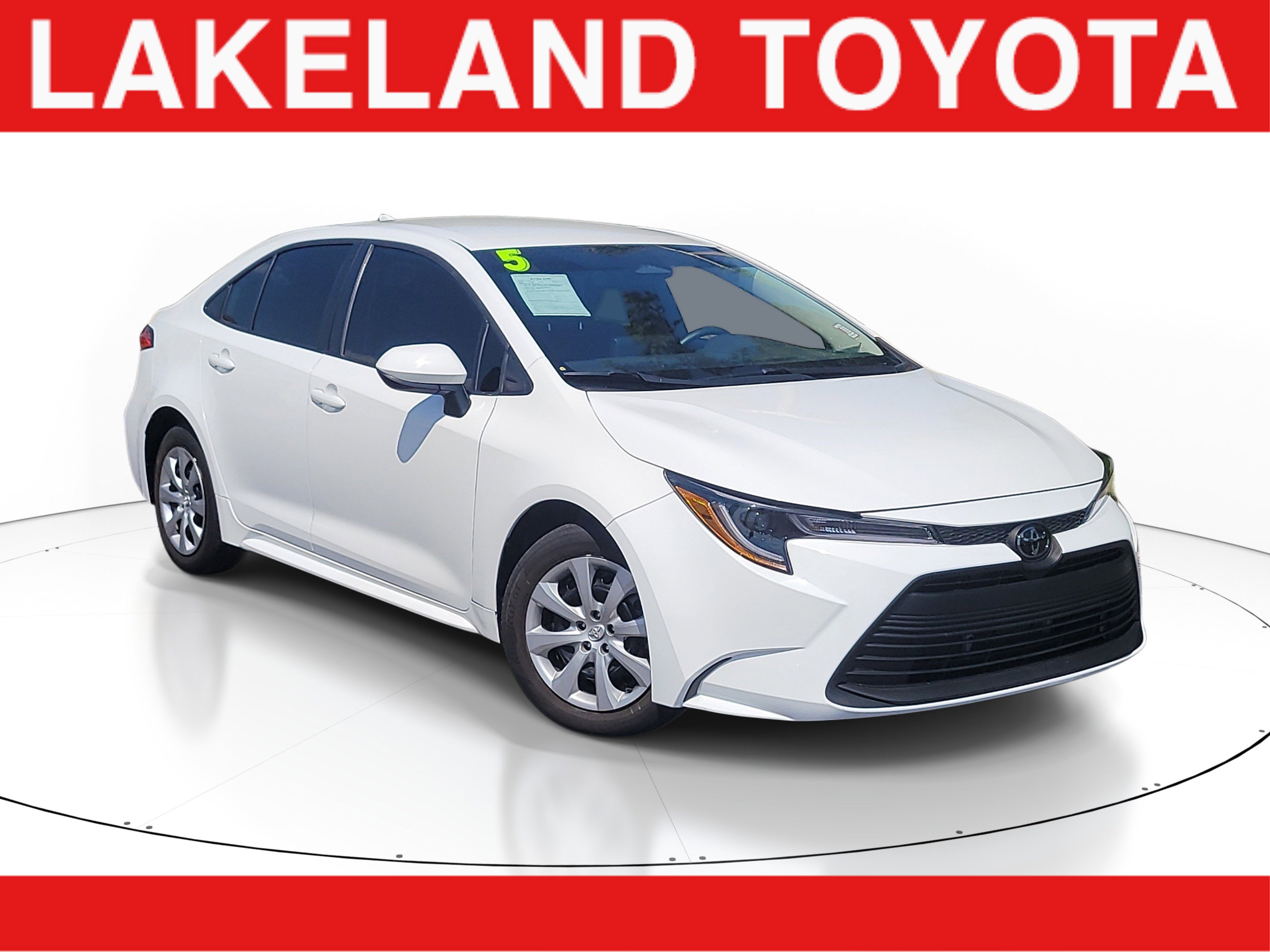 Used 2025 Toyota Corolla LE FWD image 1