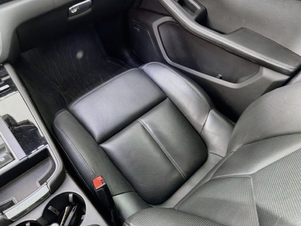 Certified 2023 Porsche Macan S AWD/4WD image 26