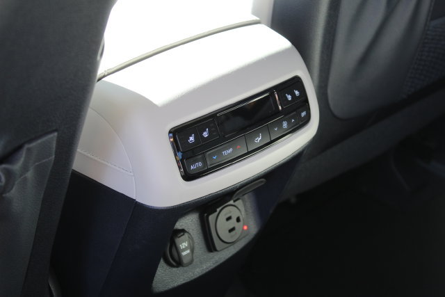Used 2025 Hyundai Palisade Calligraphy AWD/4WD image 17