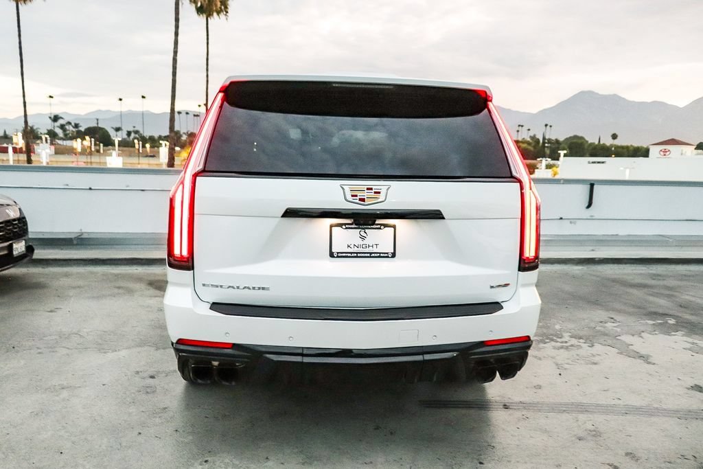 Used 2025 Cadillac Escalade V AWD/4WD image 8