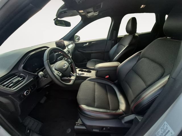 Used 2025 Ford Escape ST-Line Select AWD/4WD image 9