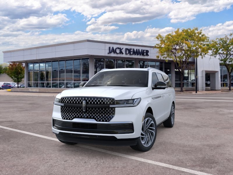 New 2026 Lincoln Navigator L Reserve AWD/4WD image 2