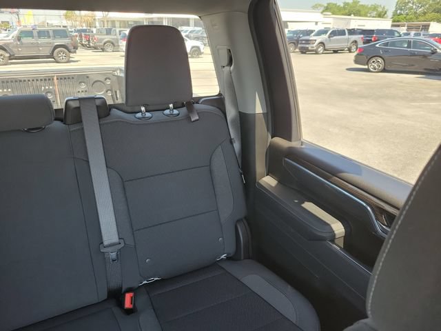 Used 2025 Chevrolet Silverado 2500 LT w/ Convenience Package AWD/4WD image 17