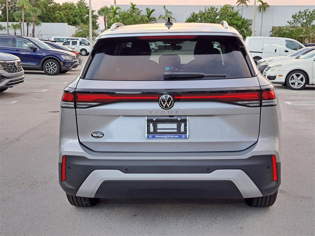 New 2026 Volkswagen Tiguan S w/ 18" Wheel Package image 4