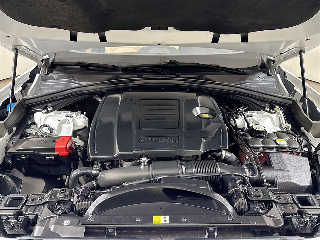 Used 2019 Jaguar F-PACE Prestige image 30