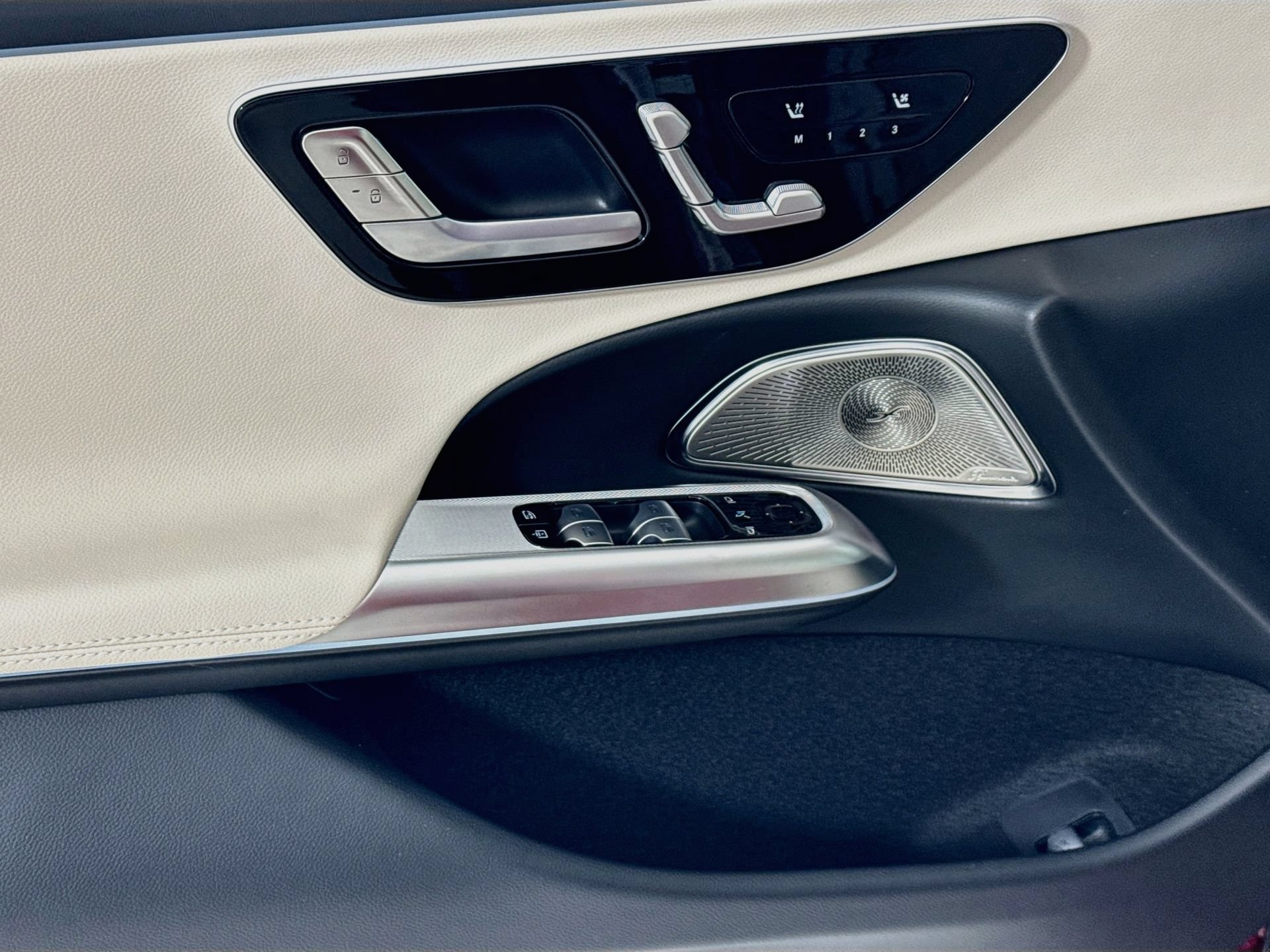 New 2027 Mercedes-Benz E 450 4MATIC Sedan image 19